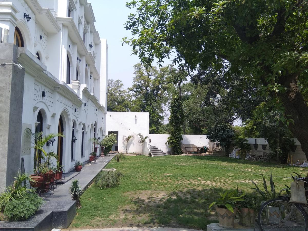 Hotel Kings Retreat Патиала Экстерьер фото